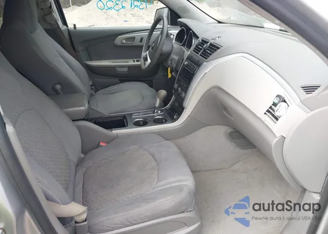 2012 Chevrolet Traverse Ls z USA, uszkodzony, nr VIN 1GNKREED7CJ265558